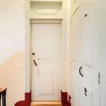Diario de Noticias by Central Hill Apartments