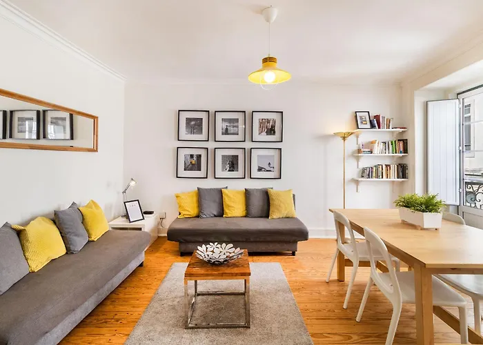 Diario de Noticias by Central Hill Apartments